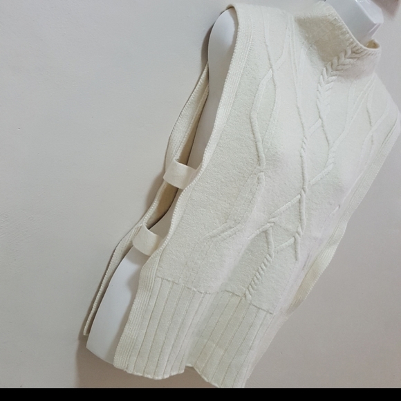 ISO  Rag and Bone - Picture 2 of 2